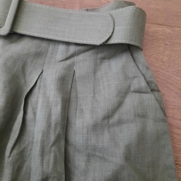 VICI High Rise Belted Linen Blend Shorts - Picture 5 of 9